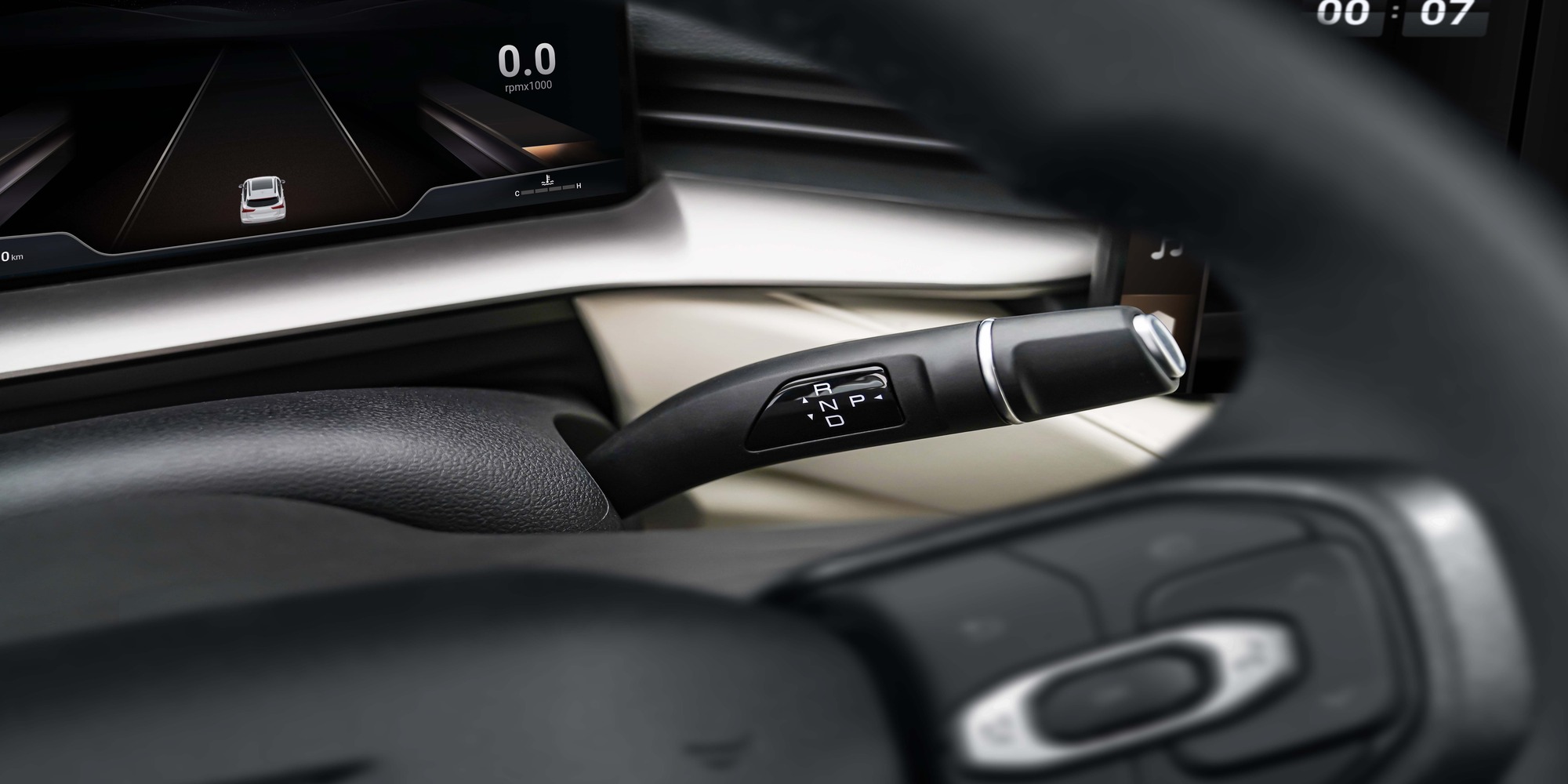 h6-3rd-red-interior4.jpg