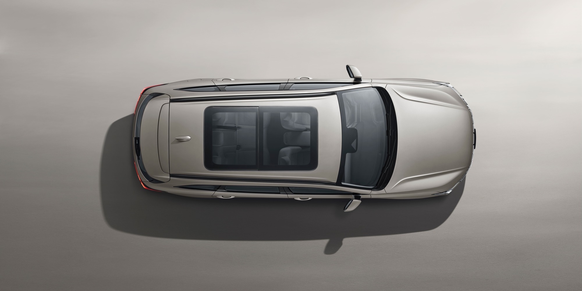 h6-3rd-black-interior2.jpg